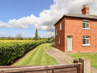 Outside view of East Farm Holiday Cottage